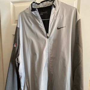 Nike Golf Black/ Gray Wind Jacket XXL
MLB licensed